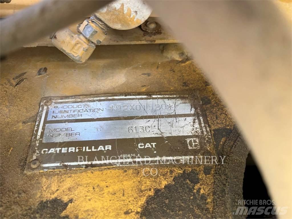 CAT 613C Skrejpry