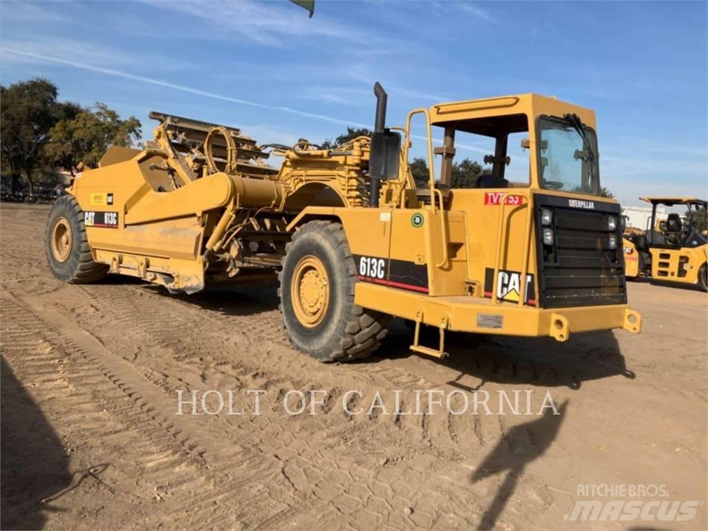 CAT 613C II Skrejpry