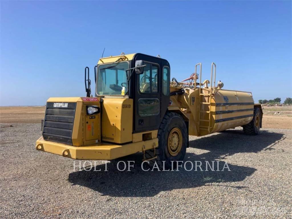 CAT 613G WT Cisternové vozy