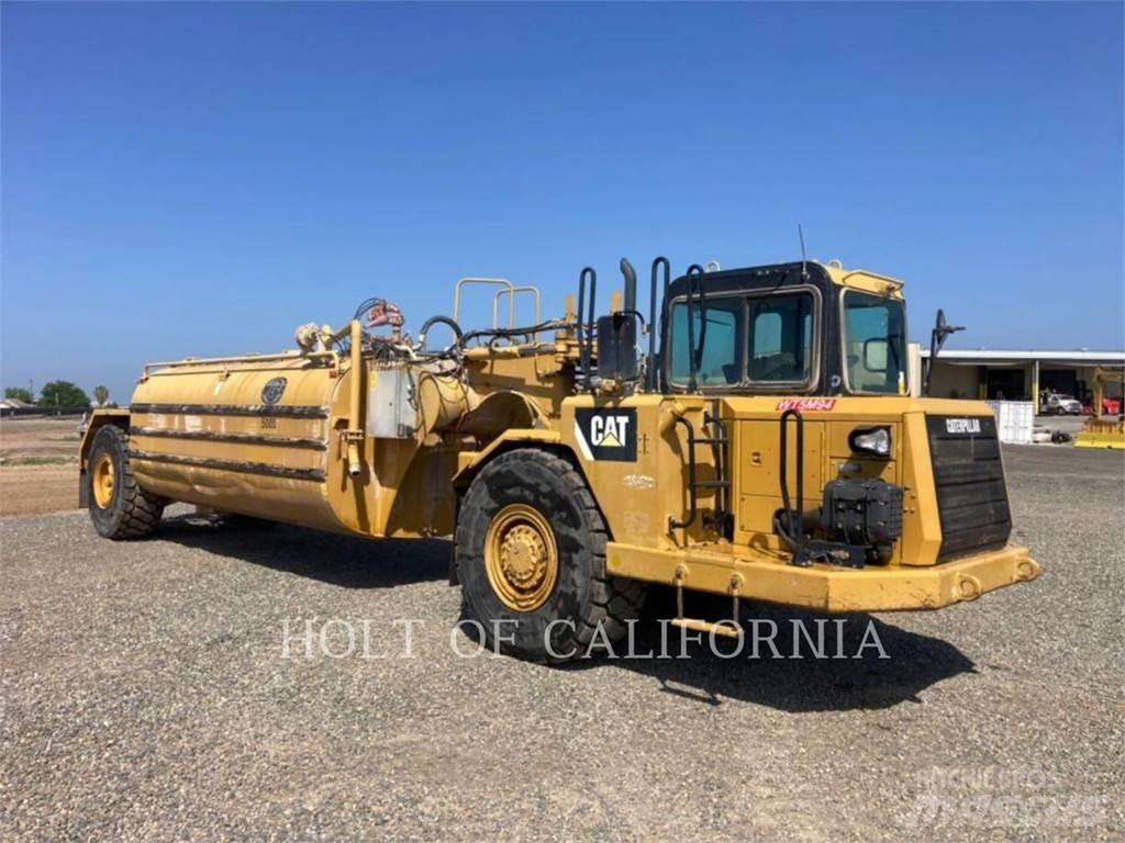CAT 613G WT Cisternové vozy