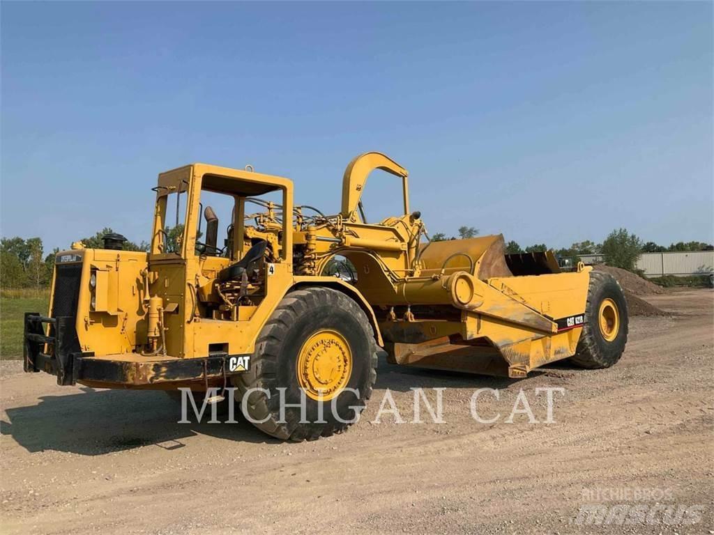 CAT 621B Skrejpry
