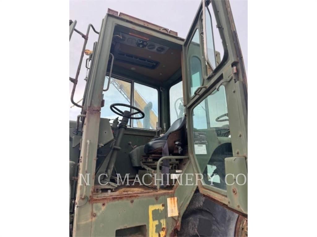 CAT 621B Skrejpry