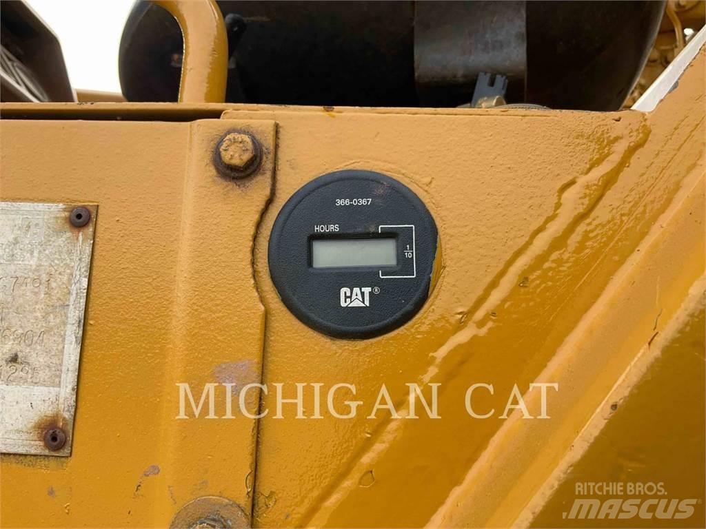 CAT 621E Skrejpry