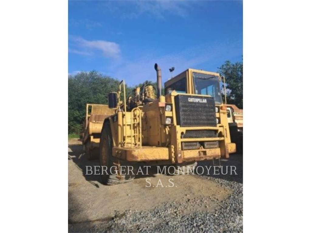 CAT 621F Skrejpry
