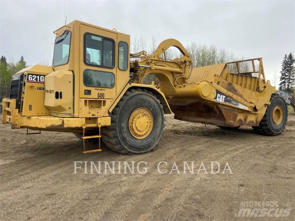 CAT 621G Skrejpry