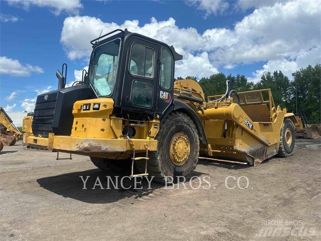 CAT 621K Skrejpry