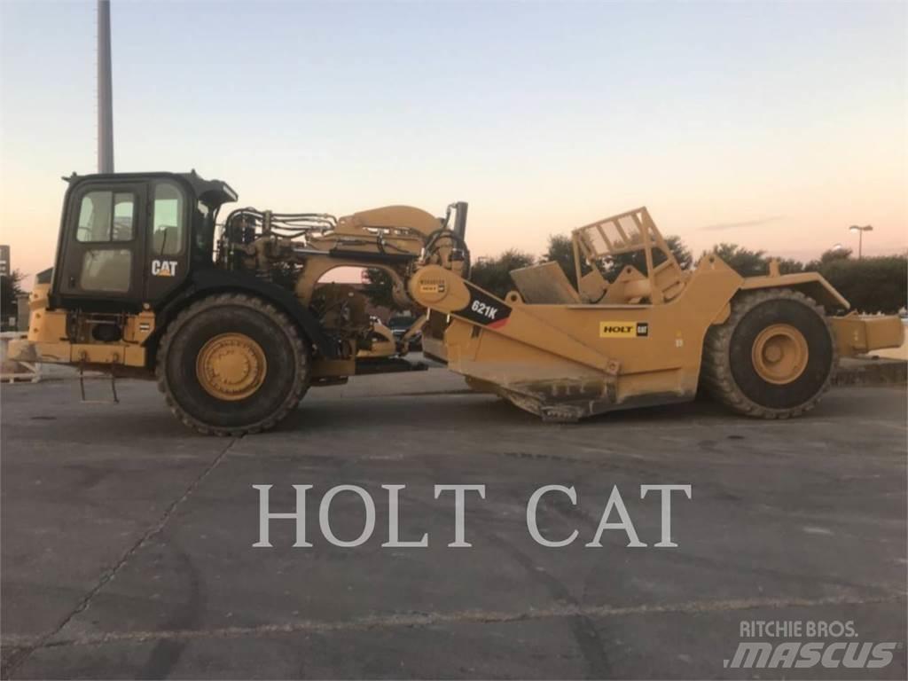 CAT 621K Skrejpry