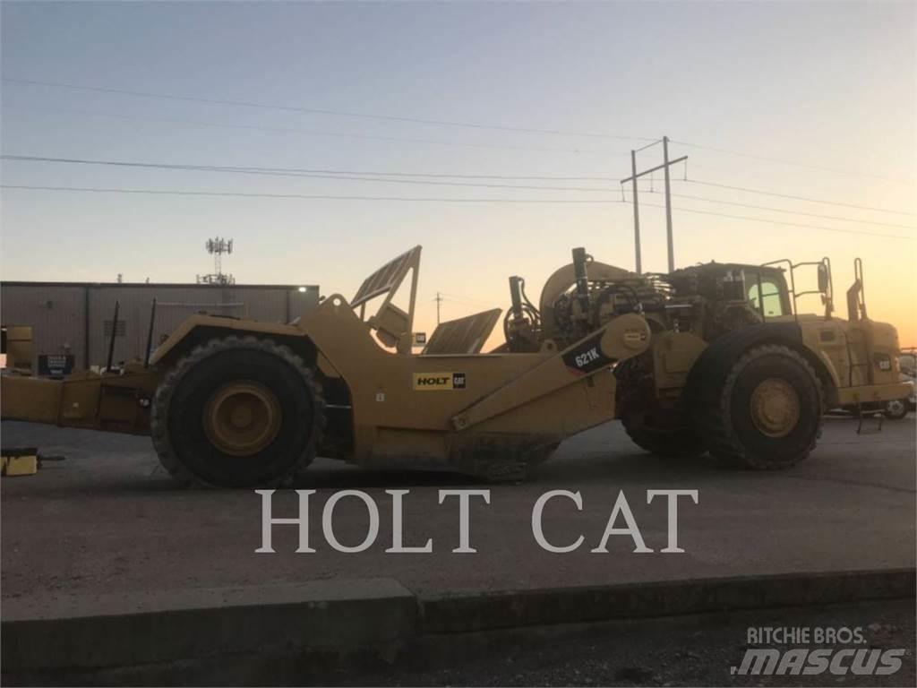 CAT 621K Skrejpry