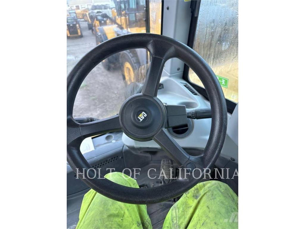 CAT 623 Skrejpry