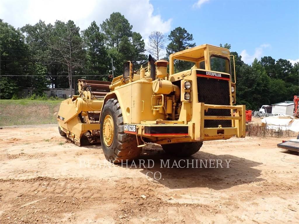CAT 623B Skrejpry