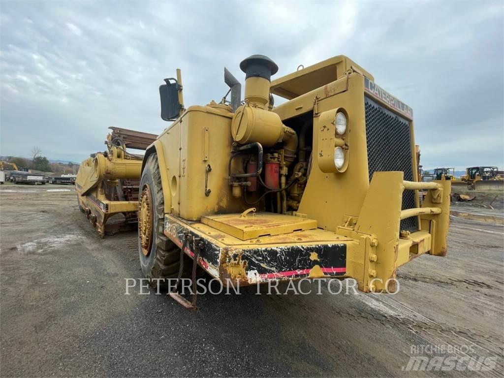 CAT 623B Skrejpry