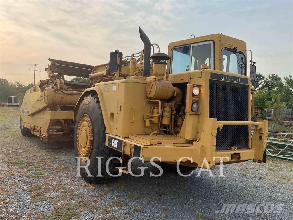 CAT 623B Skrejpry