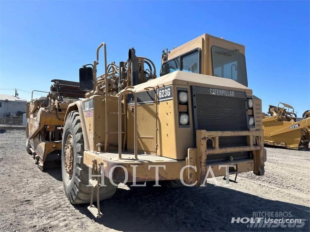 CAT 623G Skrejpry
