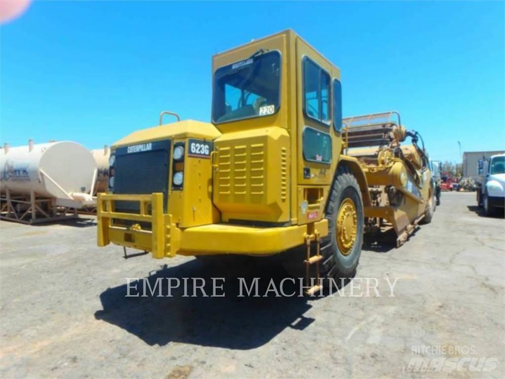 CAT 623G Skrejpry