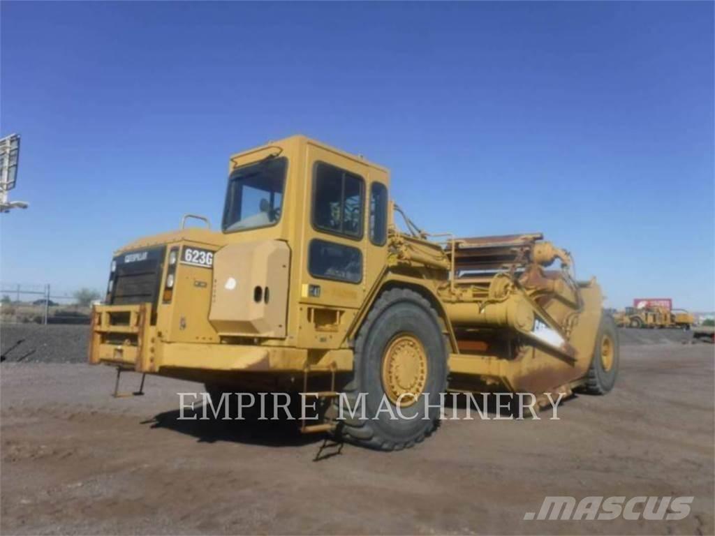 CAT 623G Skrejpry