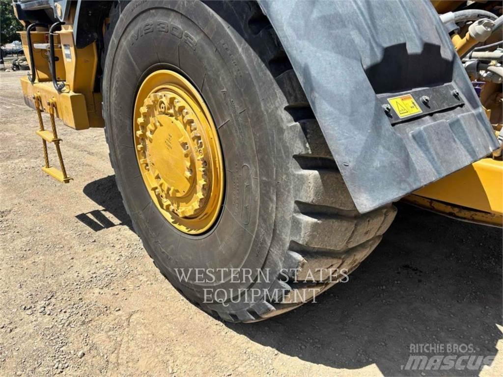 CAT 623K Skrejpry