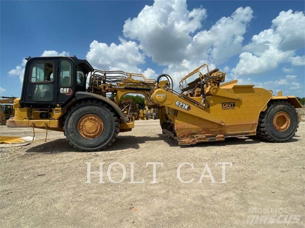 CAT 623K Skrejpry