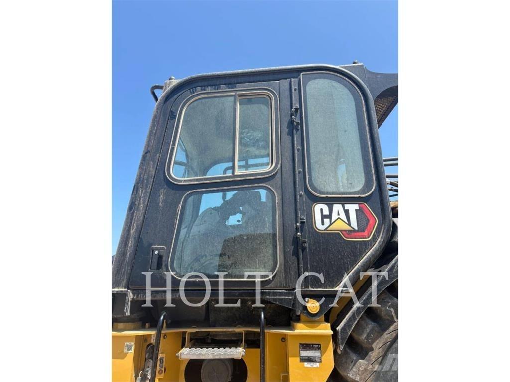 CAT 623K Skrejpry