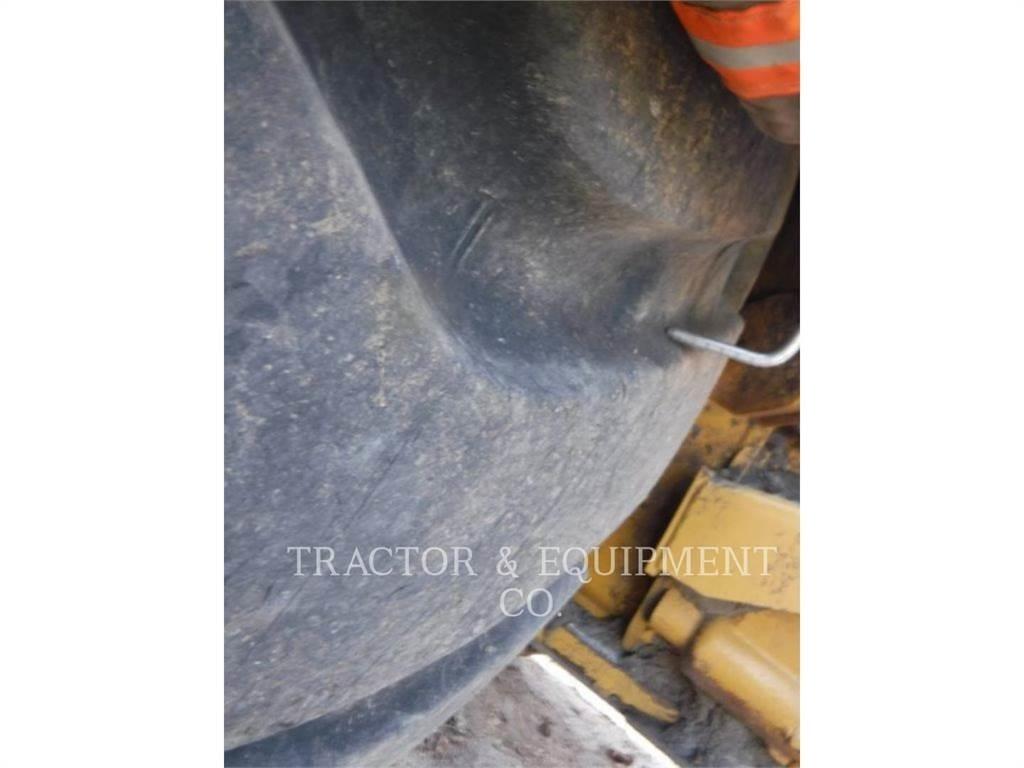 CAT 627E Skrejpry