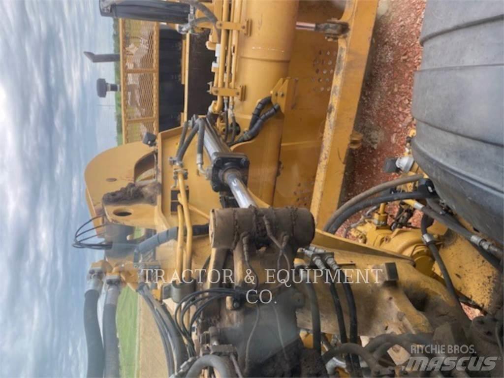 CAT 627H Skrejpry