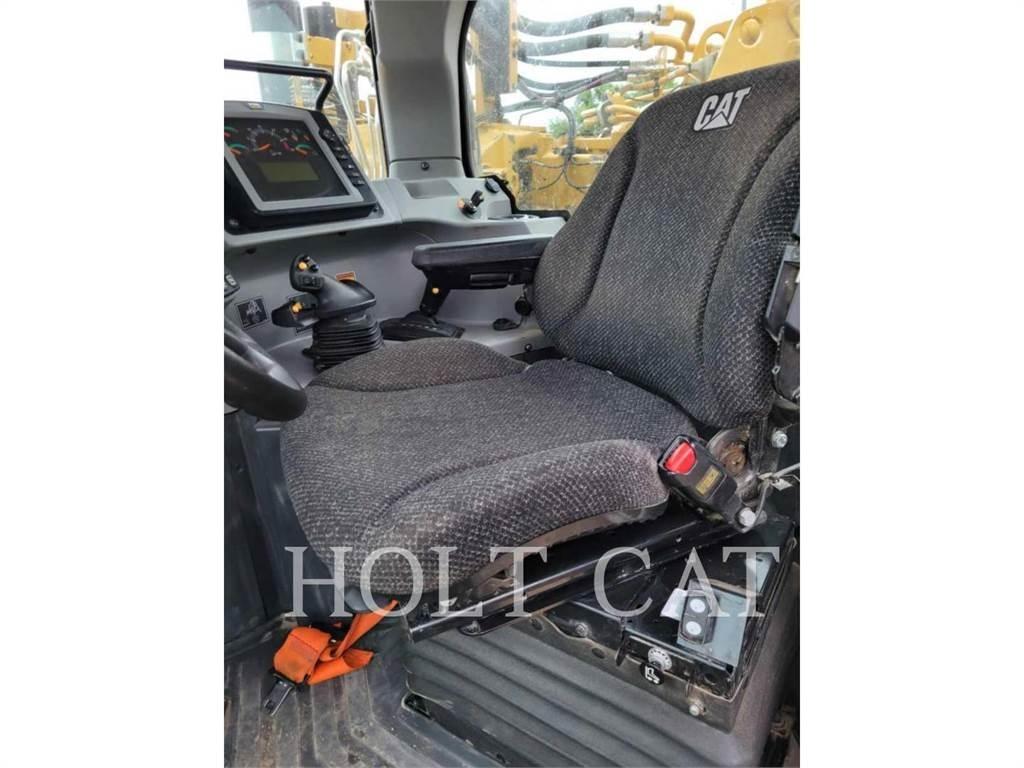 CAT 627K Skrejpry