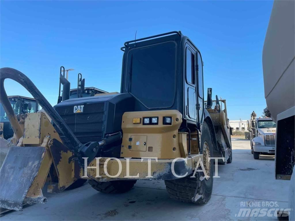 CAT 627K Skrejpry