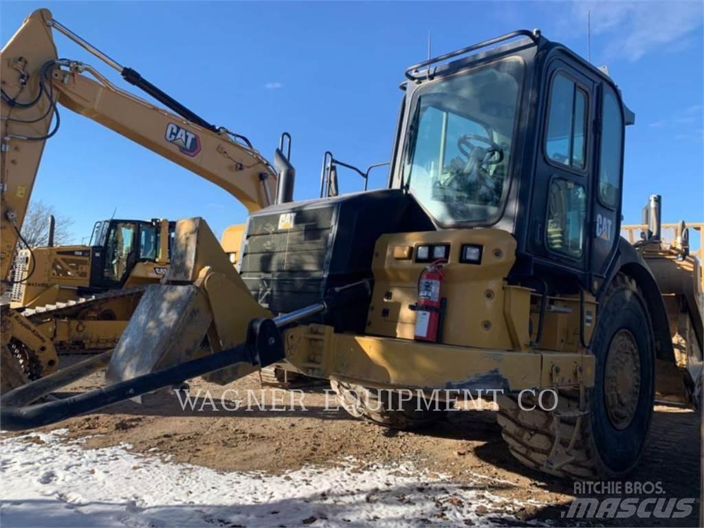 CAT 627K Skrejpry