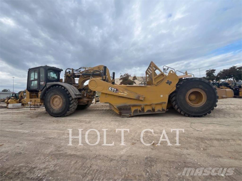 CAT 631 Skrejpry