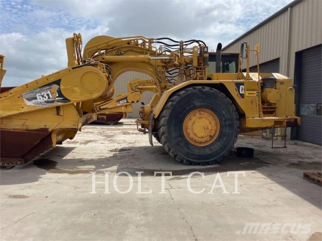 CAT 631G Skrejpry