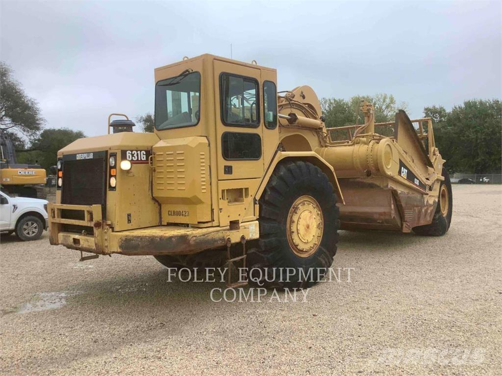 CAT 631G Skrejpry