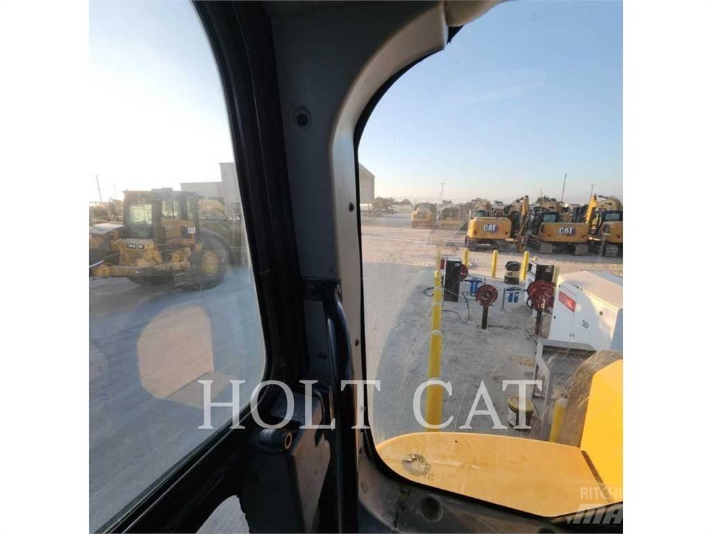 CAT 631K Skrejpry