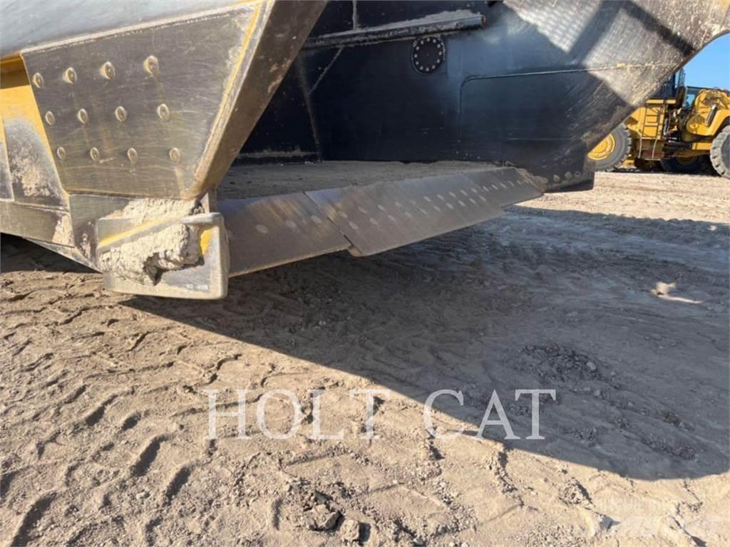 CAT 631K Skrejpry