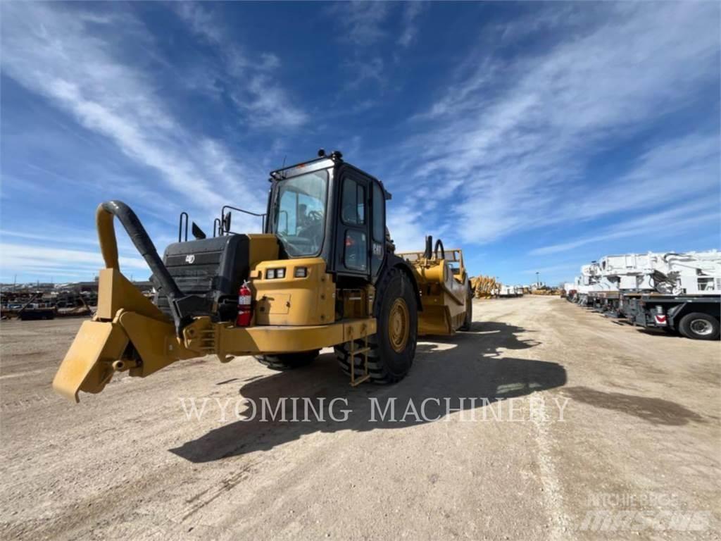 CAT 637 Skrejpry