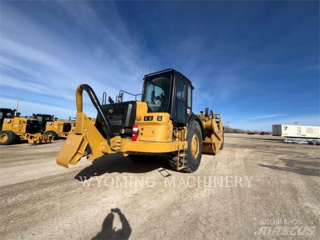 CAT 637 Skrejpry