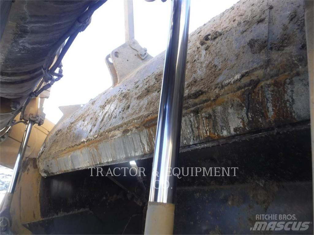 CAT 637G Skrejpry