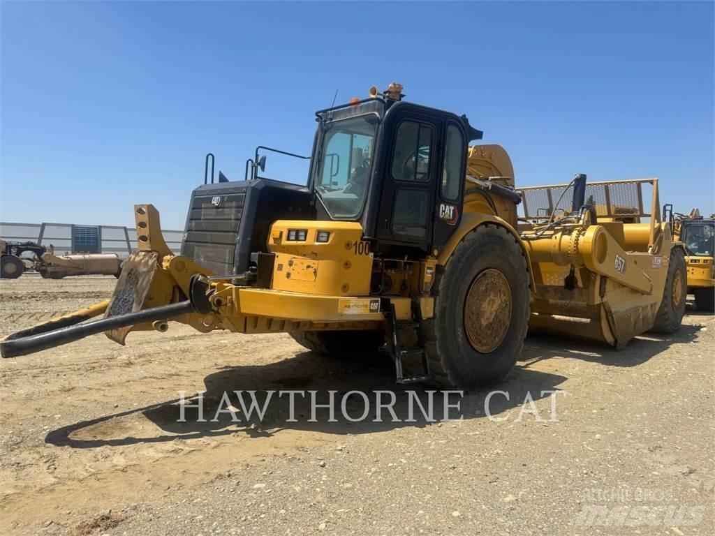 CAT 657 Skrejpry