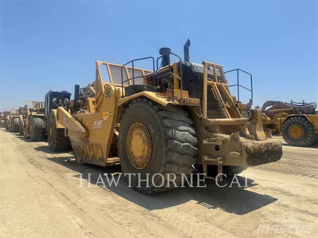 CAT 657 Skrejpry