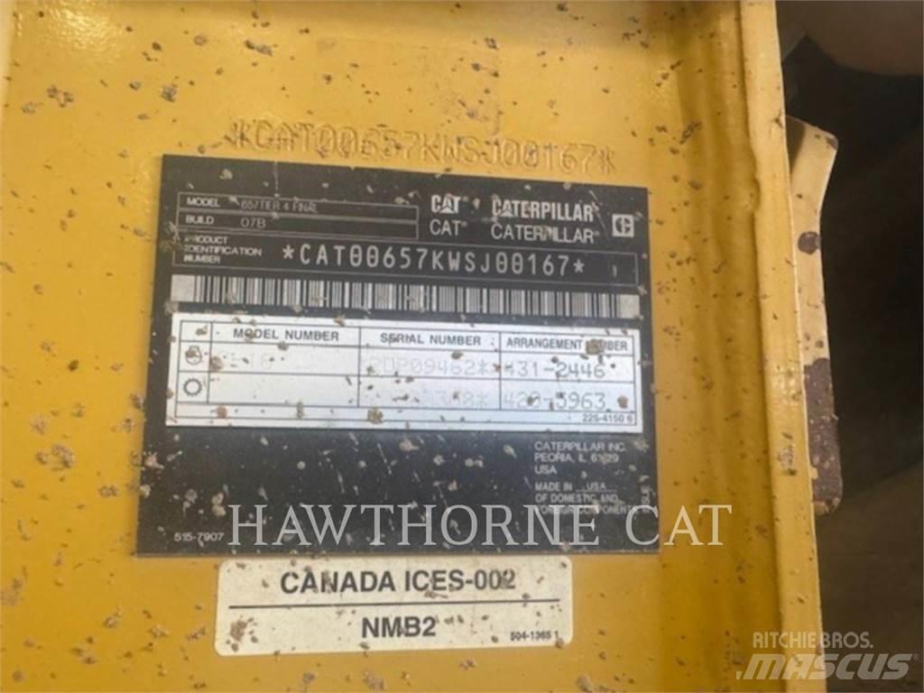 CAT 657 Skrejpry