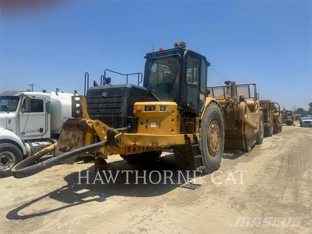CAT 657 Skrejpry