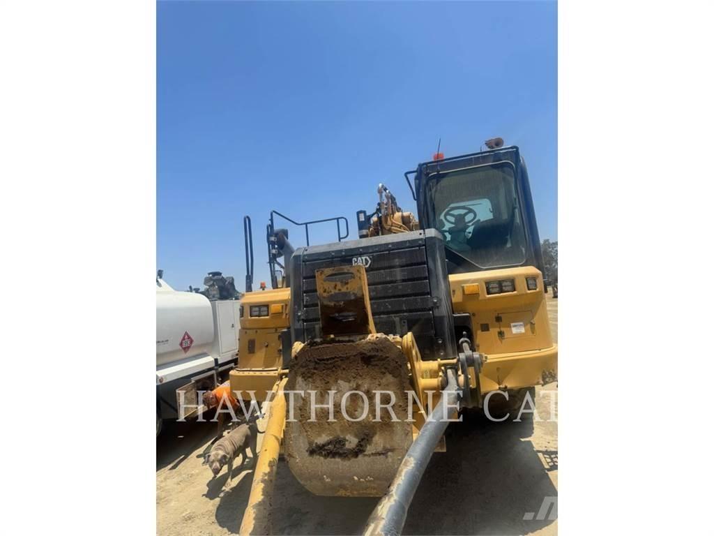 CAT 657 Skrejpry