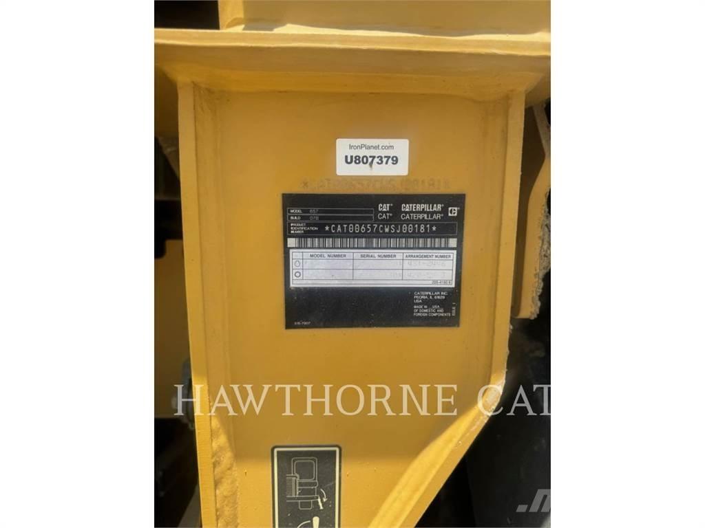 CAT 657 Skrejpry