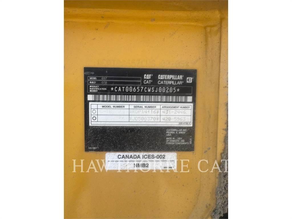 CAT 657 Skrejpry