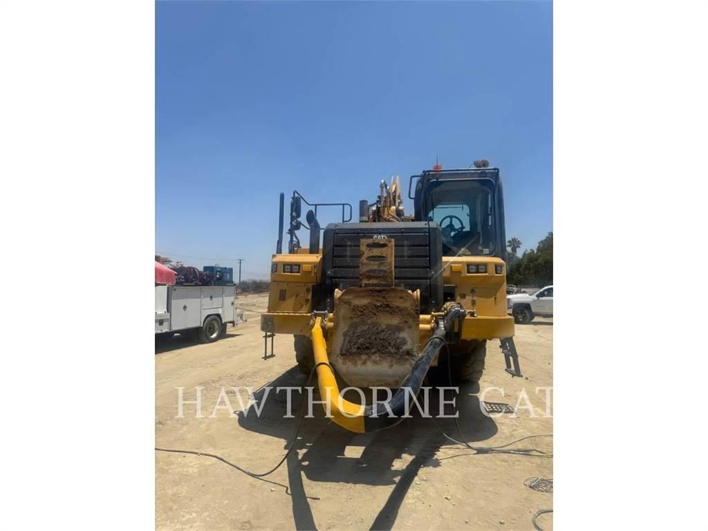 CAT 657 Skrejpry