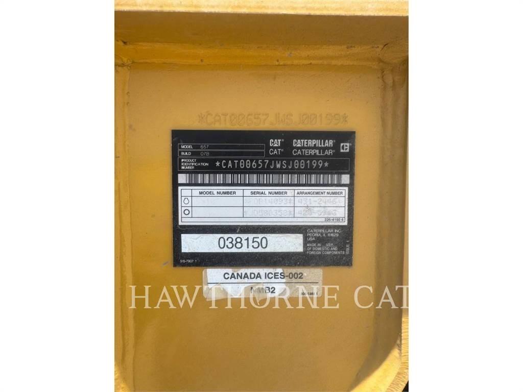 CAT 657 Skrejpry
