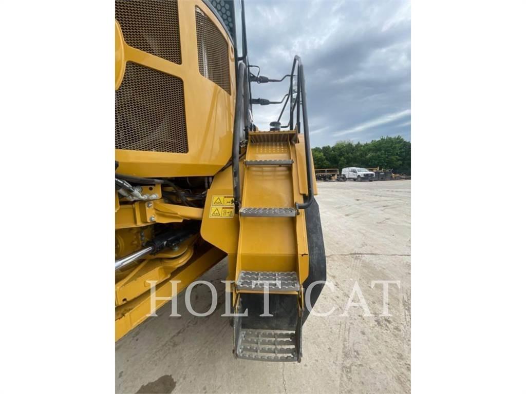 CAT 725 Kloubové dempry