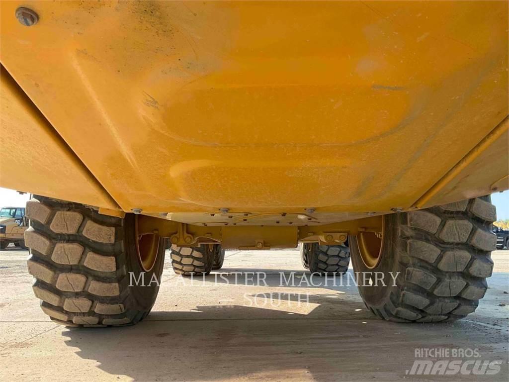 CAT 725 Kloubové dempry