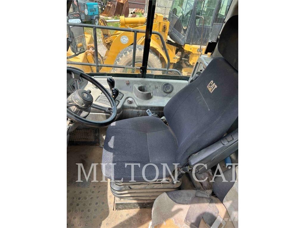 CAT 725 Kloubové dempry
