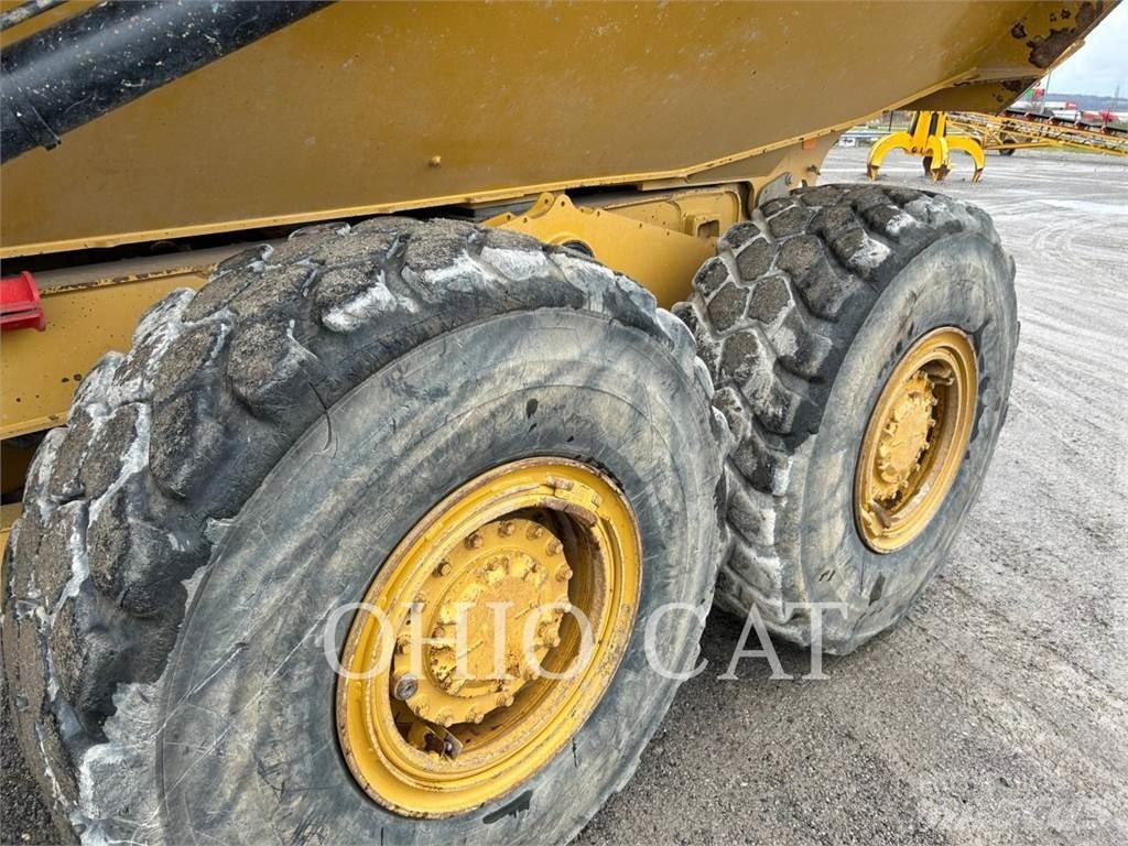 CAT 725C Kloubové dempry