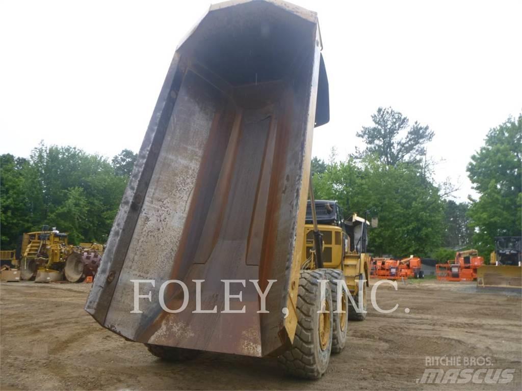 CAT 725C2 Kloubové dempry