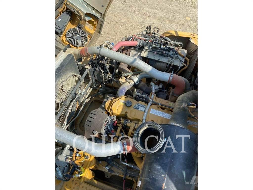 CAT 725C2 Kloubové dempry